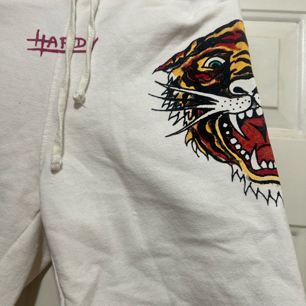 Y2K Ed Hardy White Sweatpant Shorts with Tiger Graphic M